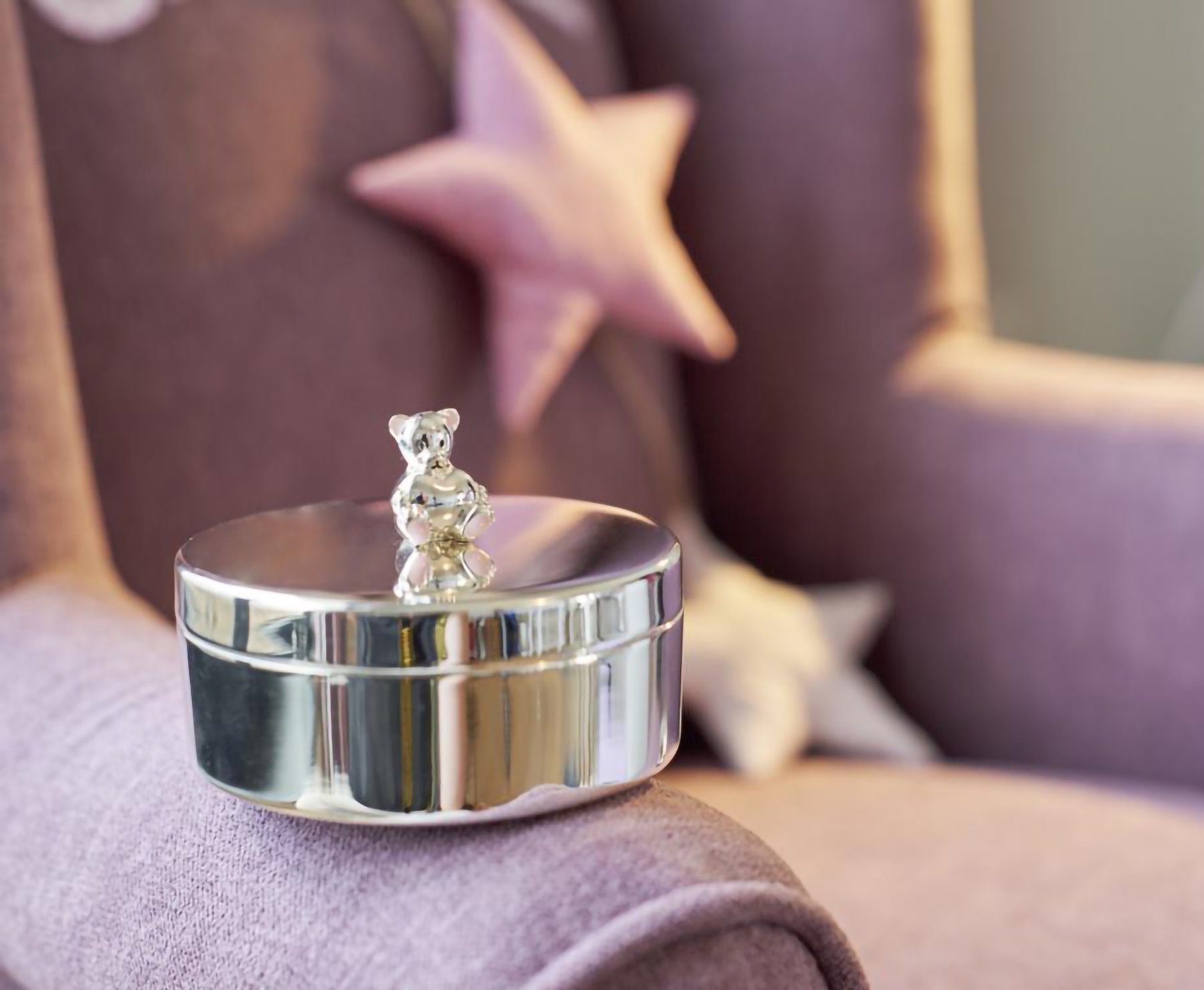 EDZARD Zahndose Mama Bär, Aufbewahrungs-Dose für Schmuck, Milchzähne, Accessoires, versilbert und anlaufgeschützt, Durchmessser 9 cm