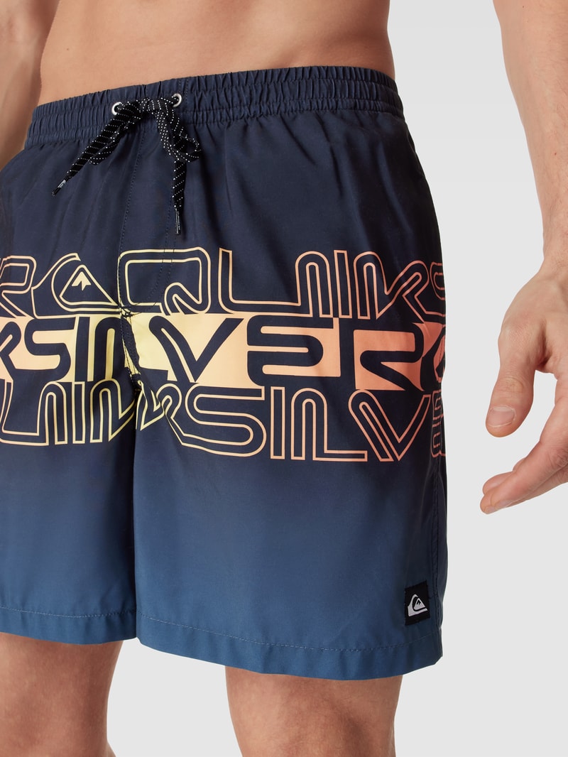 Badehose mit Label-Print in schwarz