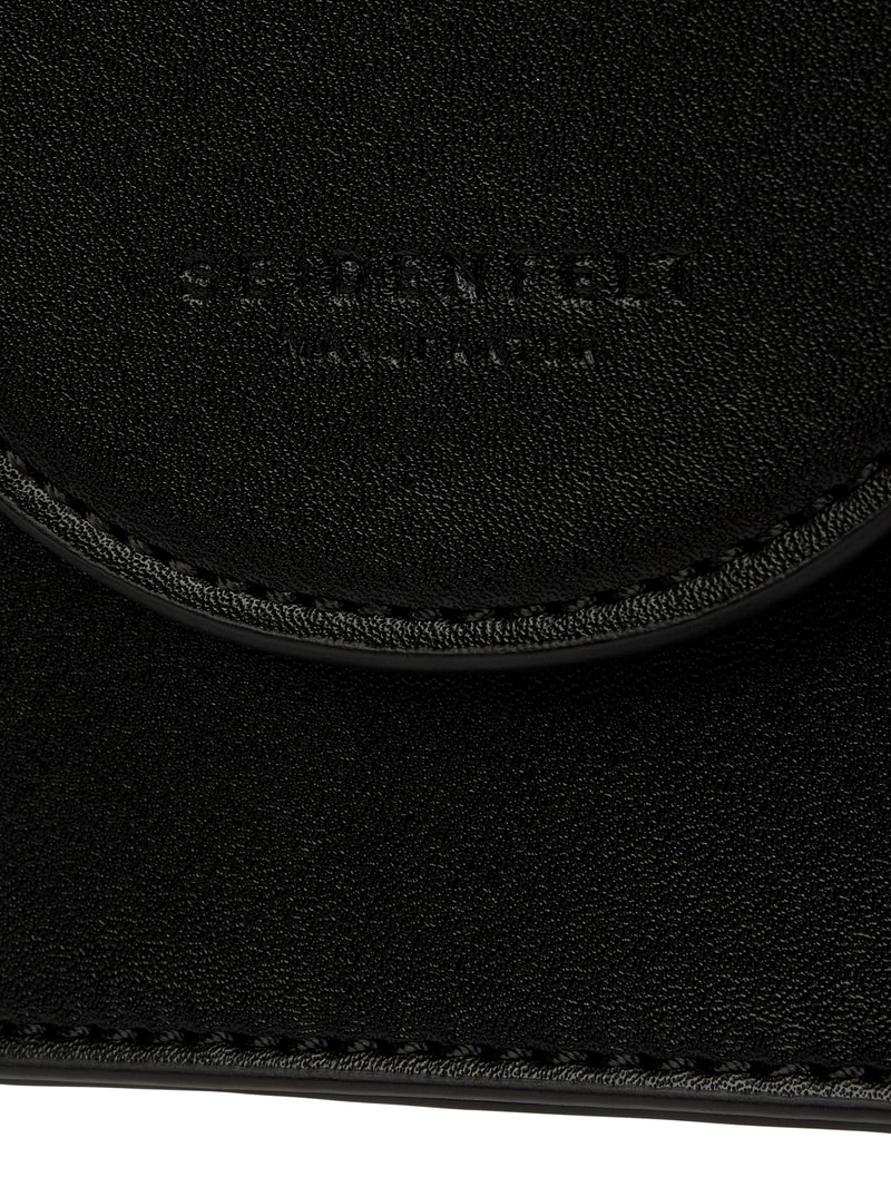 Crossbody Bag in Leder-Optik in schwarz