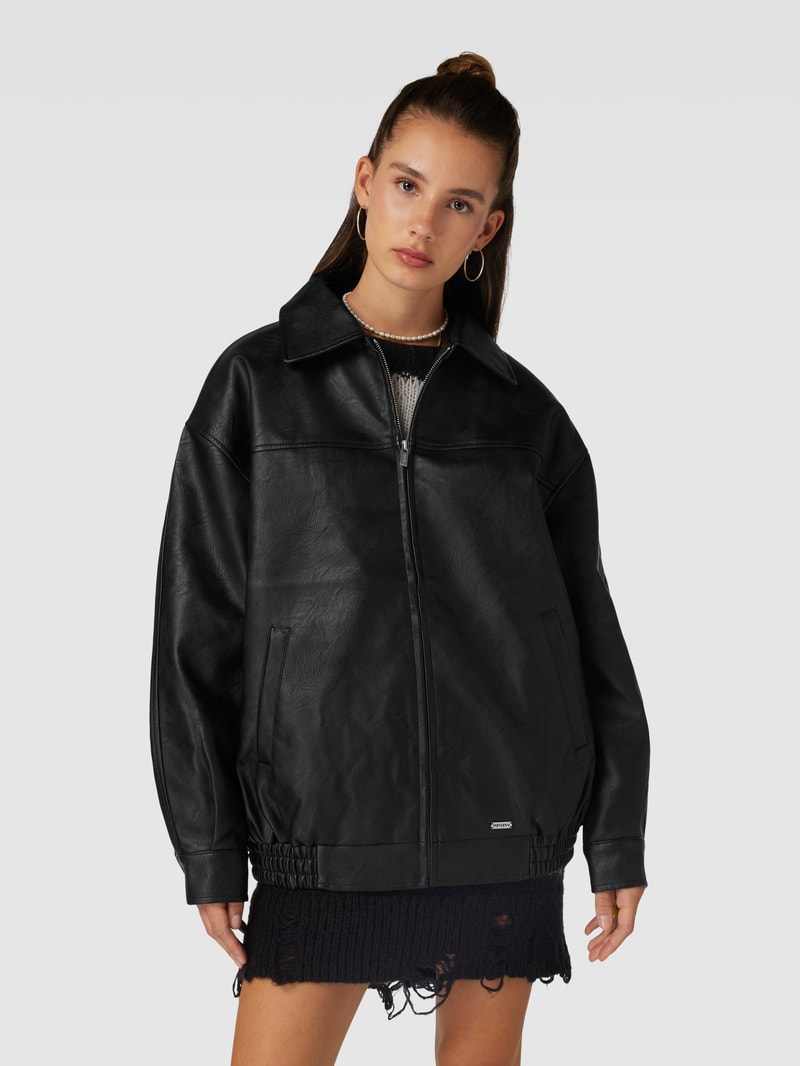 Jacke in Leder-Optik in schwarz