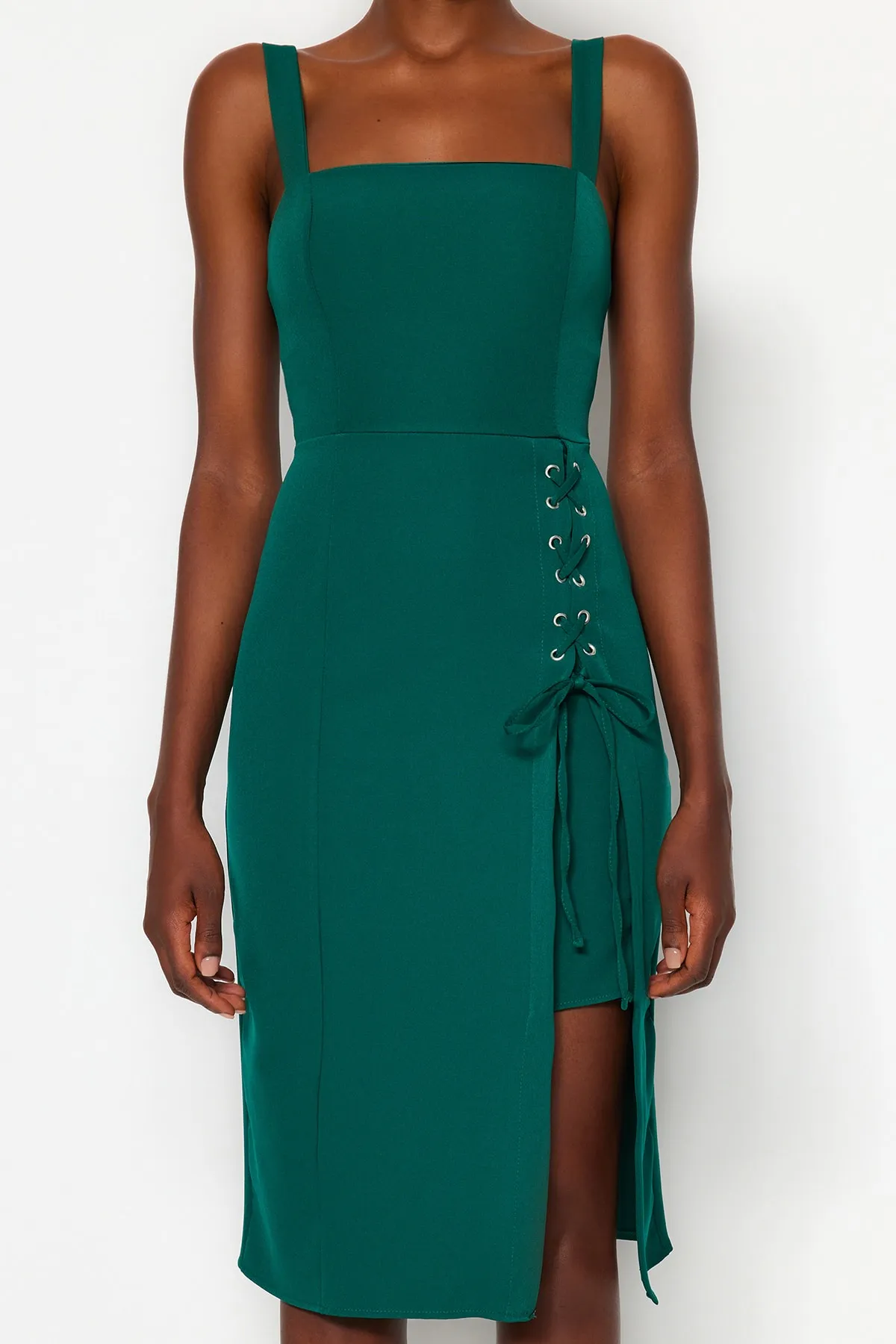 Trendyol Collection  Grünes Midi-Webkleid mit Ösendetail und Schlitz TWOSS19EL0079