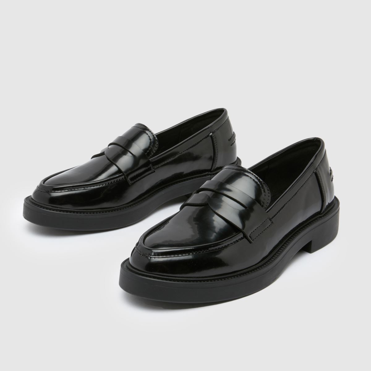 Schuh – Lorna – Svarta, platta loafers med slät sula