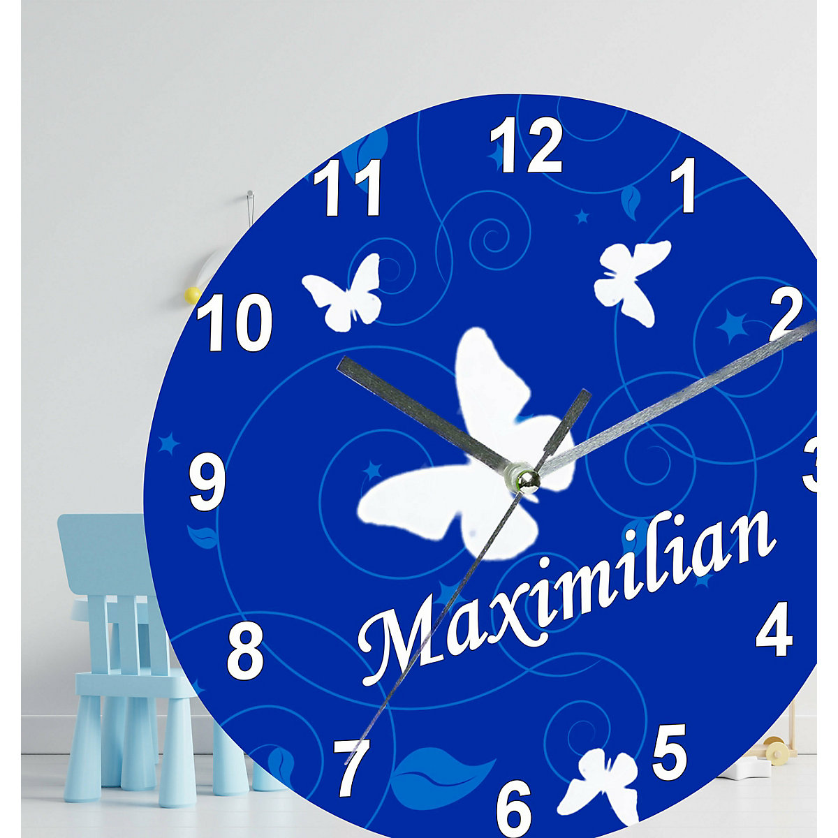 Kinder Wanduhr personalisiert mit Name Schmetterling Ornamente blau