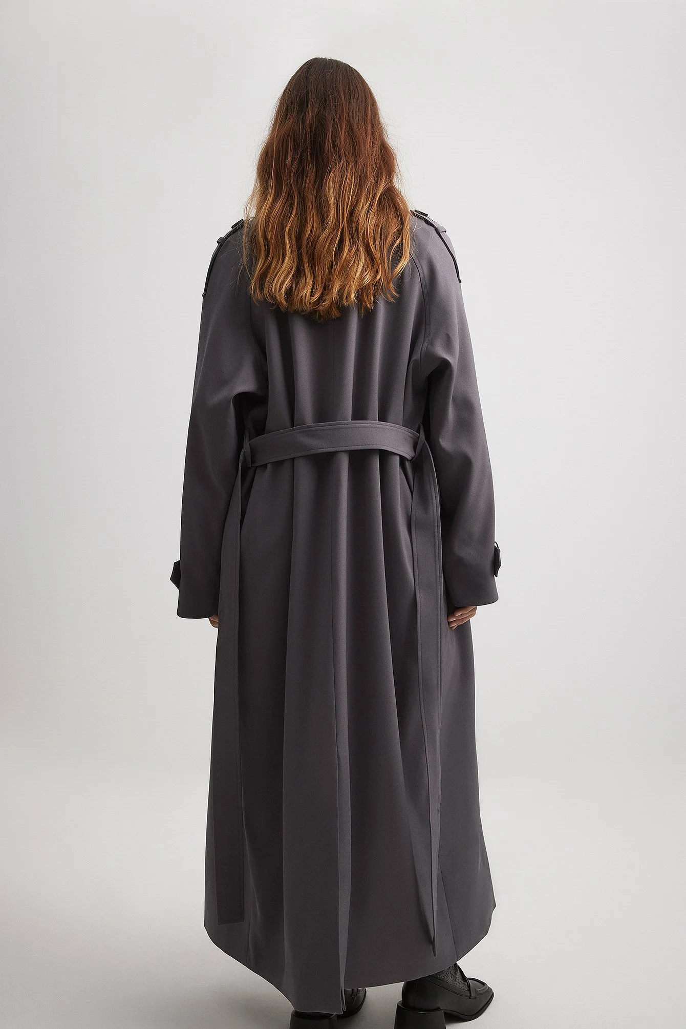 Langer Trenchcoat