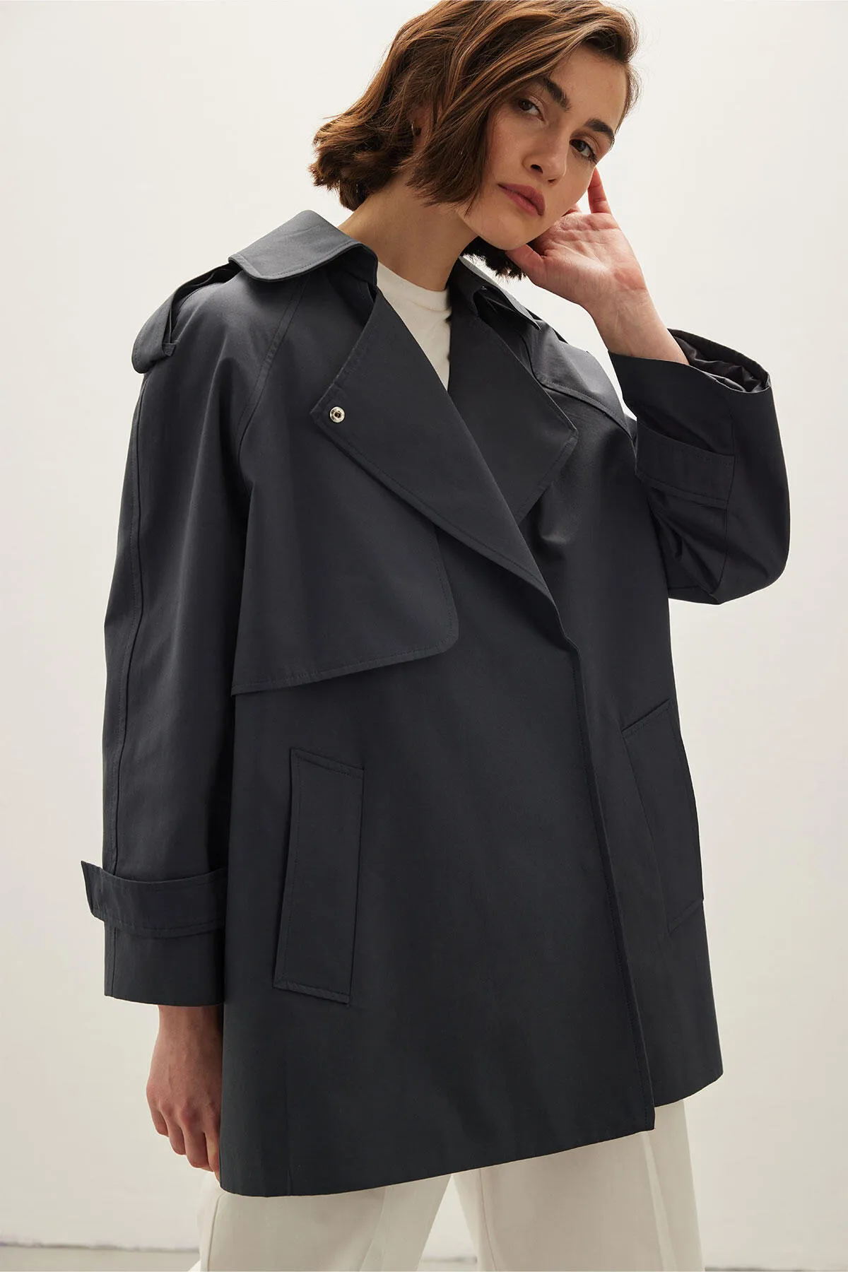 Manuka  OVERSIZE KURZER TRENCHCOAT MARINEBLAU