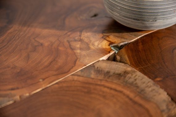 riess-ambiente Couchtisch MOSAIK Ø70cm natur / schwarz (Einzelartikel, 1-St), Wohnzimmer · Massivholz · rund · handmade · Hairpin Legs aus Metall