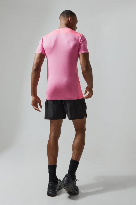 Man Active Muscle Fit Mesh Colorblock T-Shirt