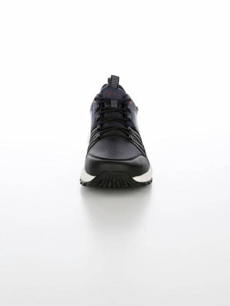 Sneaker mit Klimamembrane
