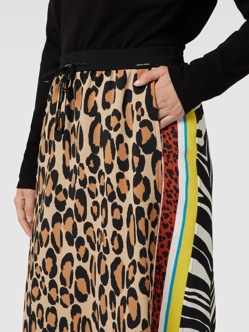 Knielanger Rock mit Animal-Print in schwarz