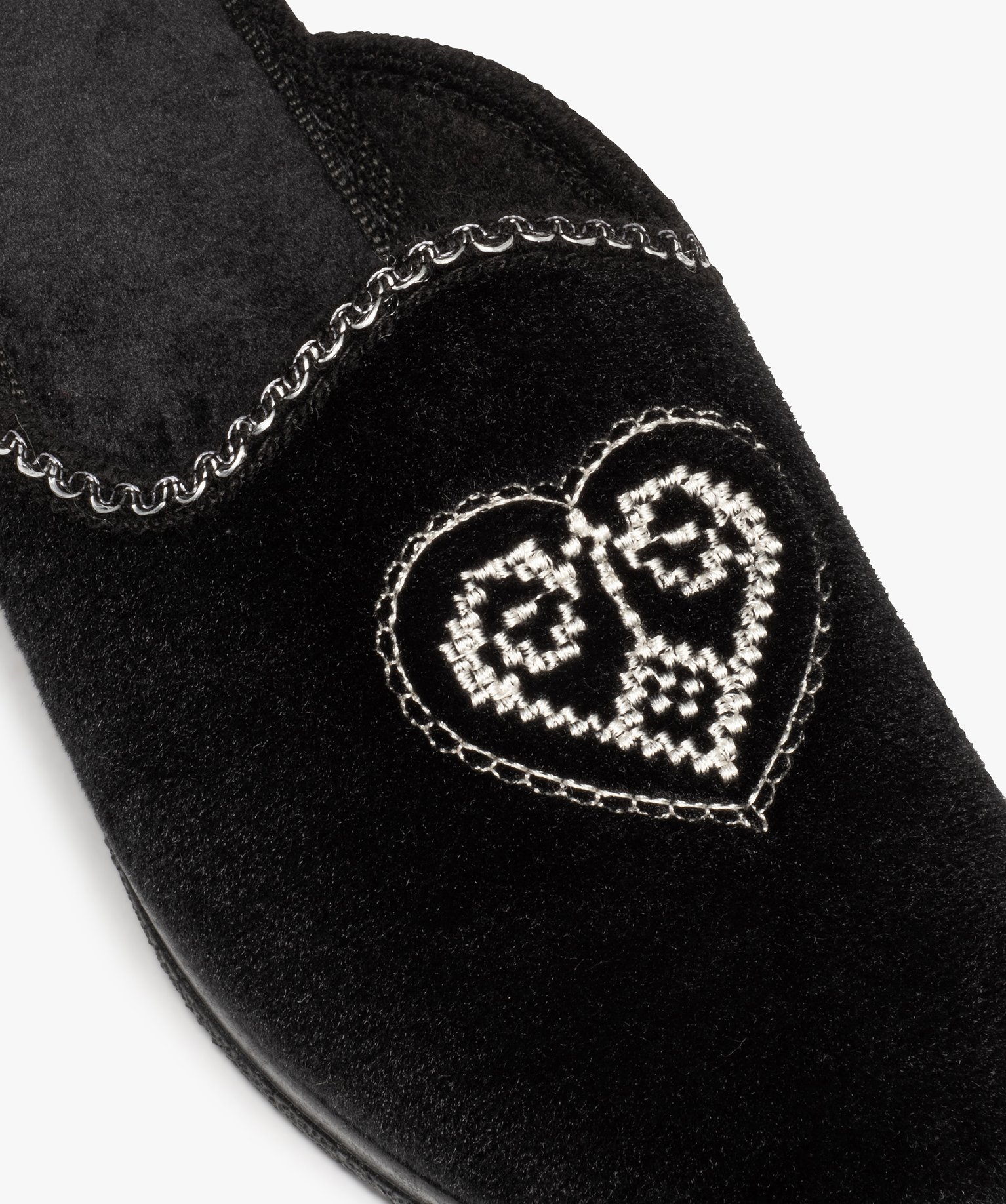Chaussons femme mules confort en velours brodés cur noir | GEMO