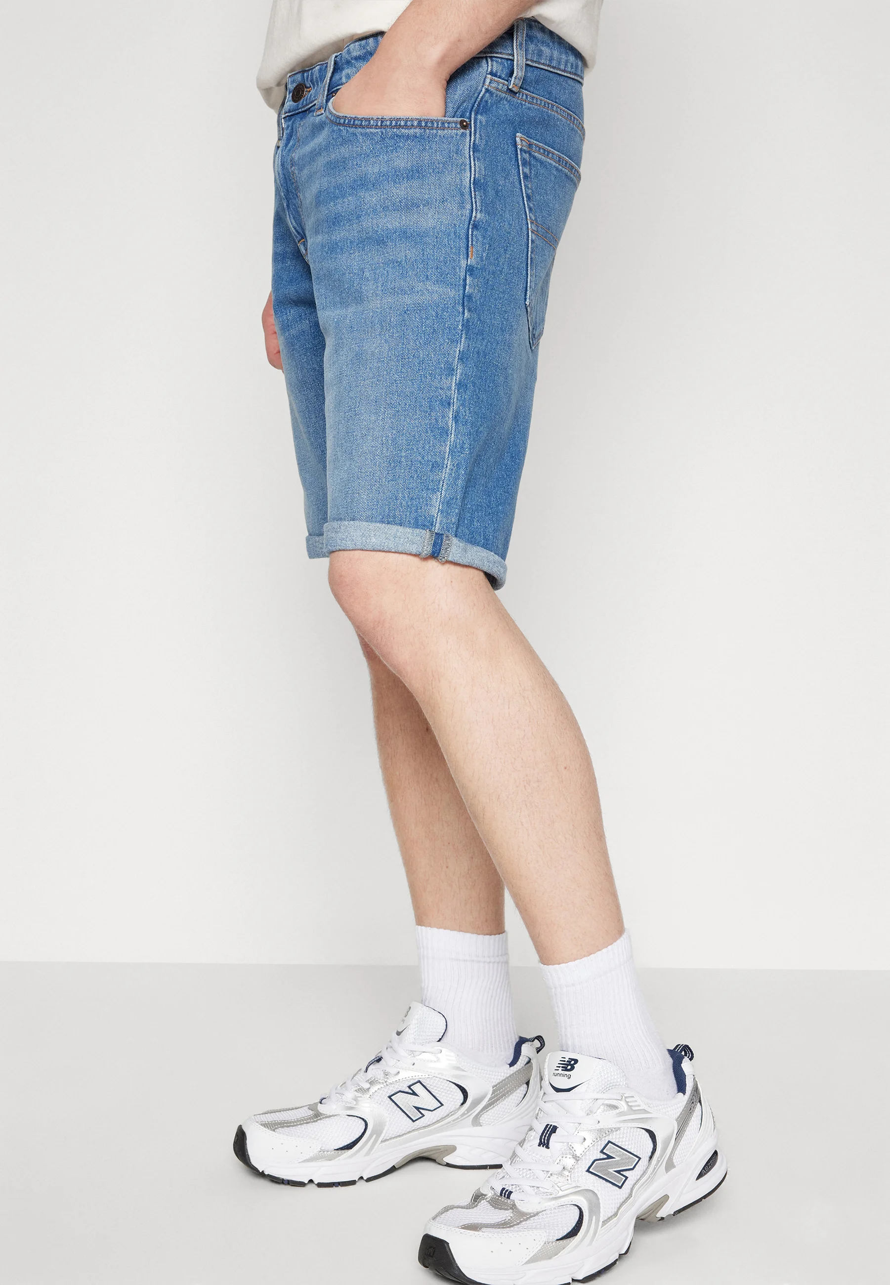 Tommy Jeans RONNIE - Pantalones cortos vaqueros