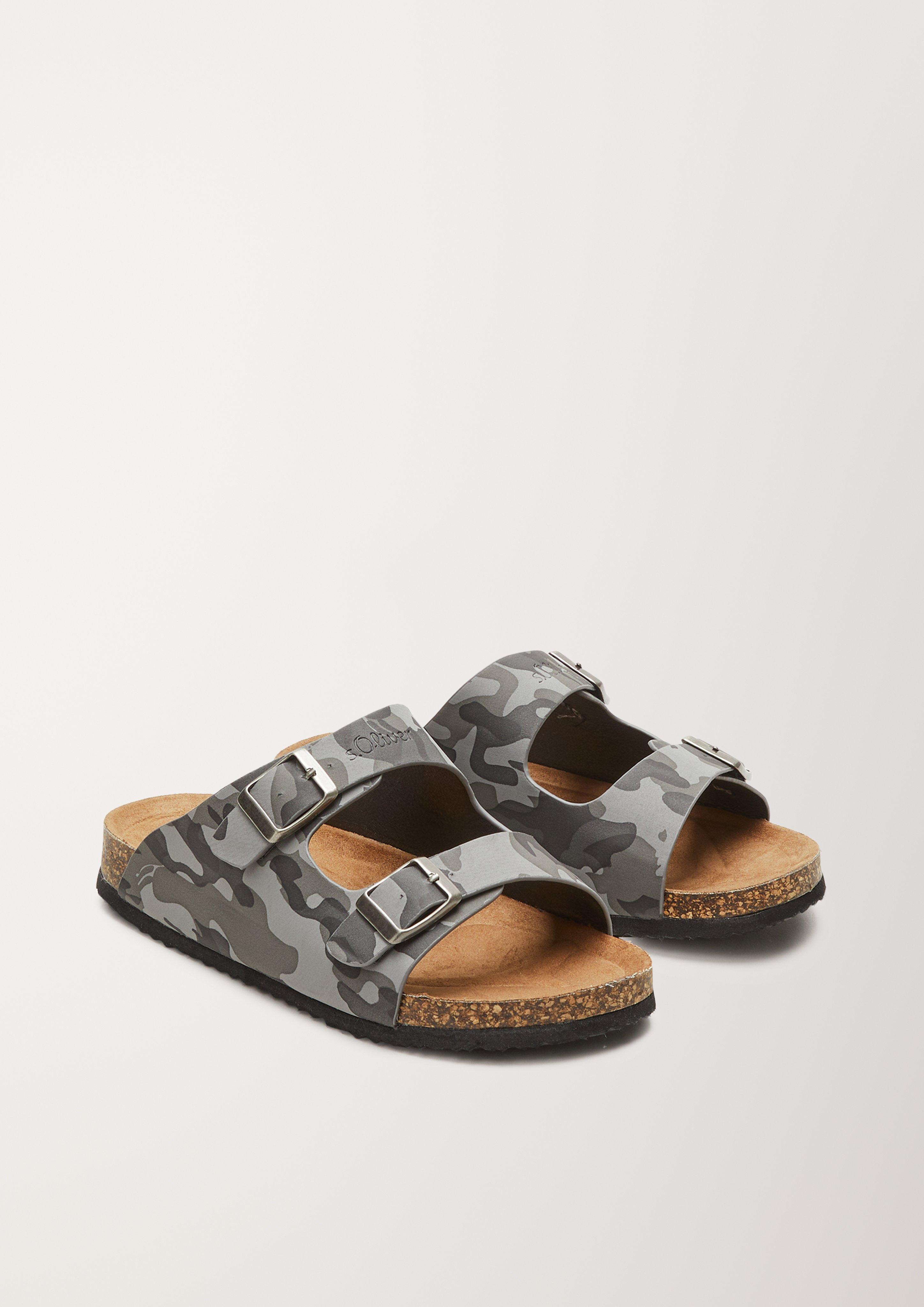 Pantoletten mit Camo-Muster  6005740-098