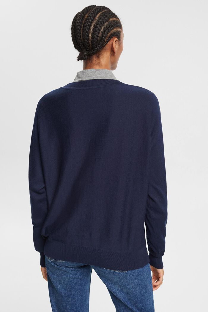 Pullover aus recyceltem Material