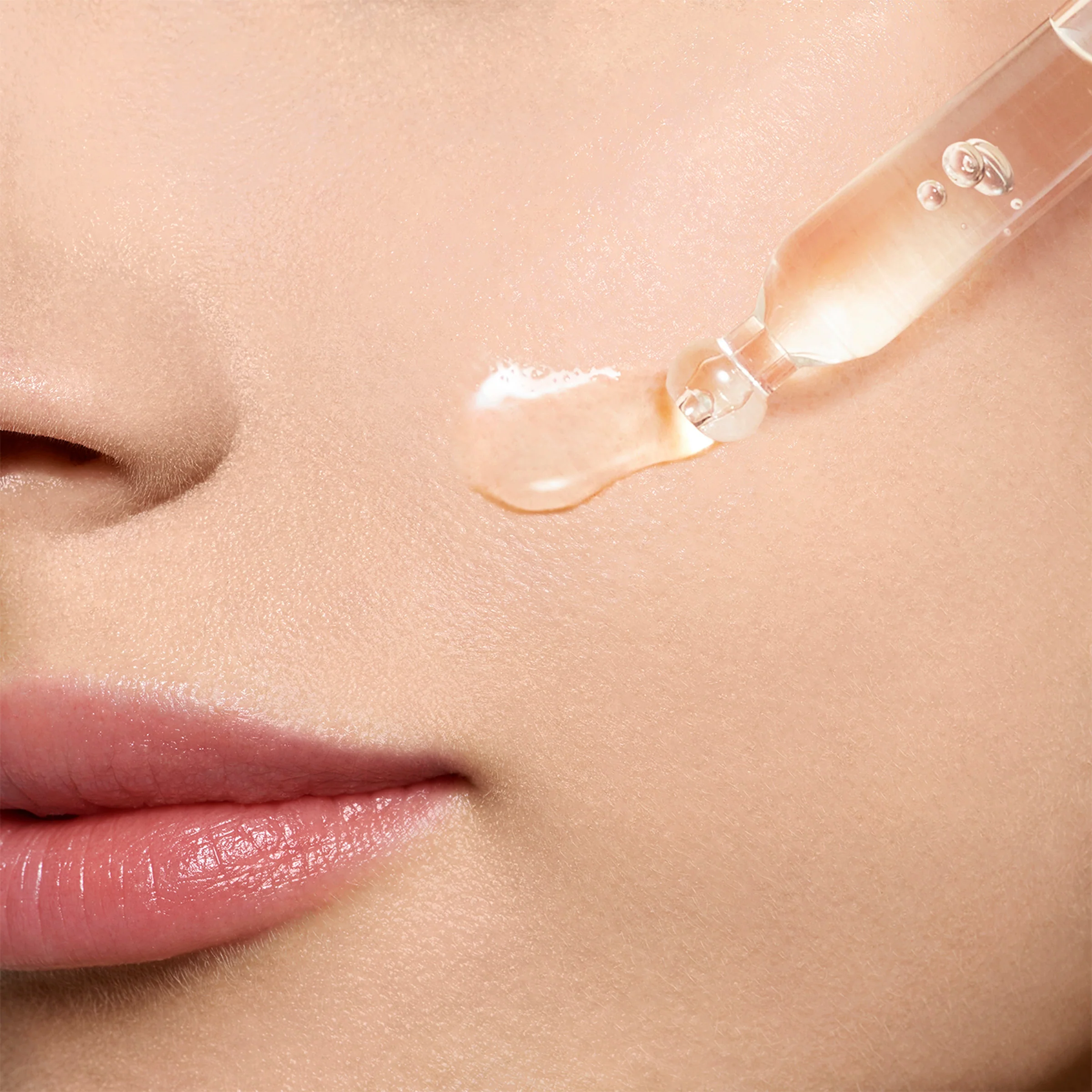 Boosters Cure Eclat Beauté Éclair - Rozjasňujúce sérum na tvár