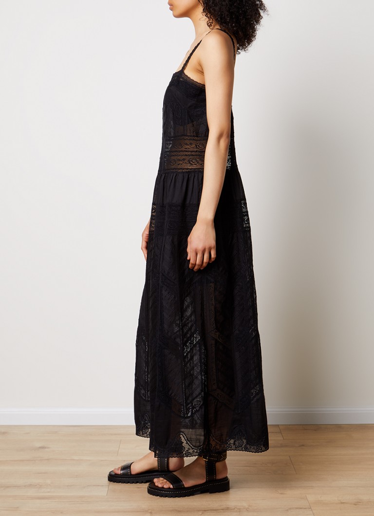 Rochie lungă, semitransparentă, de la Zimmermann Halliday, cu inserție de dantelă.