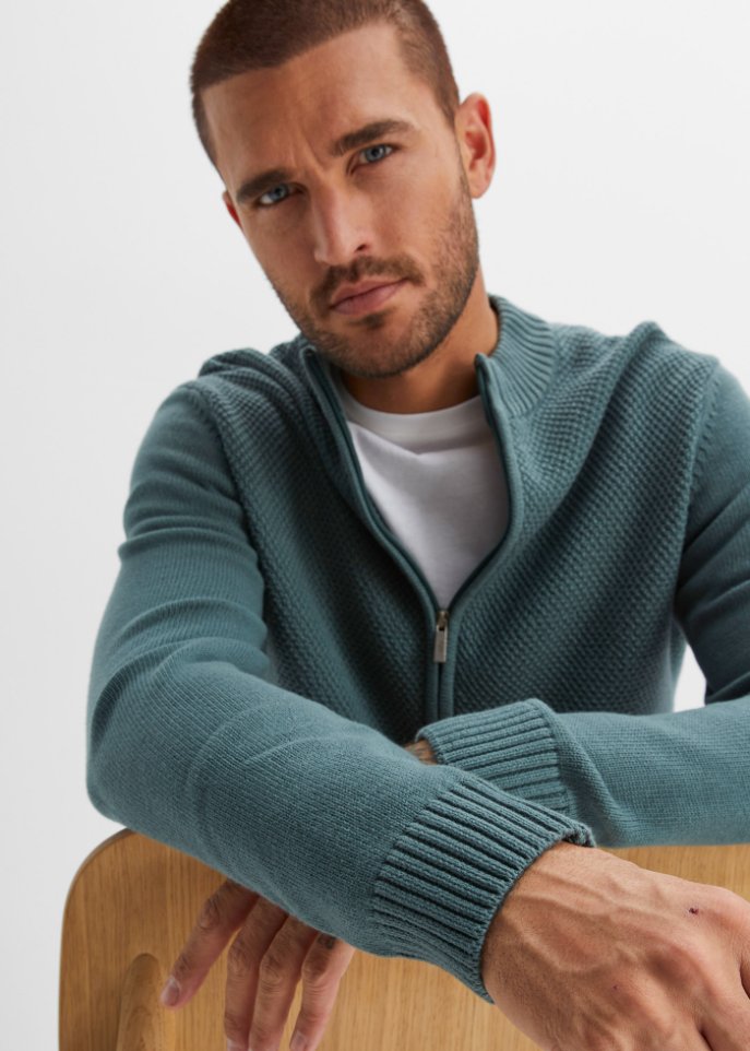 Strickjacke mit Komfortschnitt