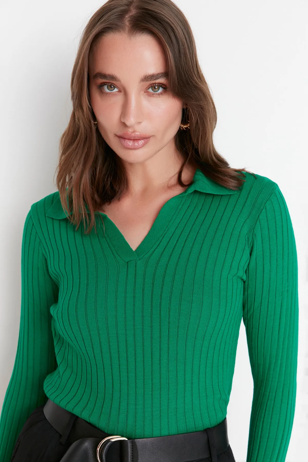 Trendyol Collection  Grüner Rollkragen-Strickpullover TWOAW21KZ1113