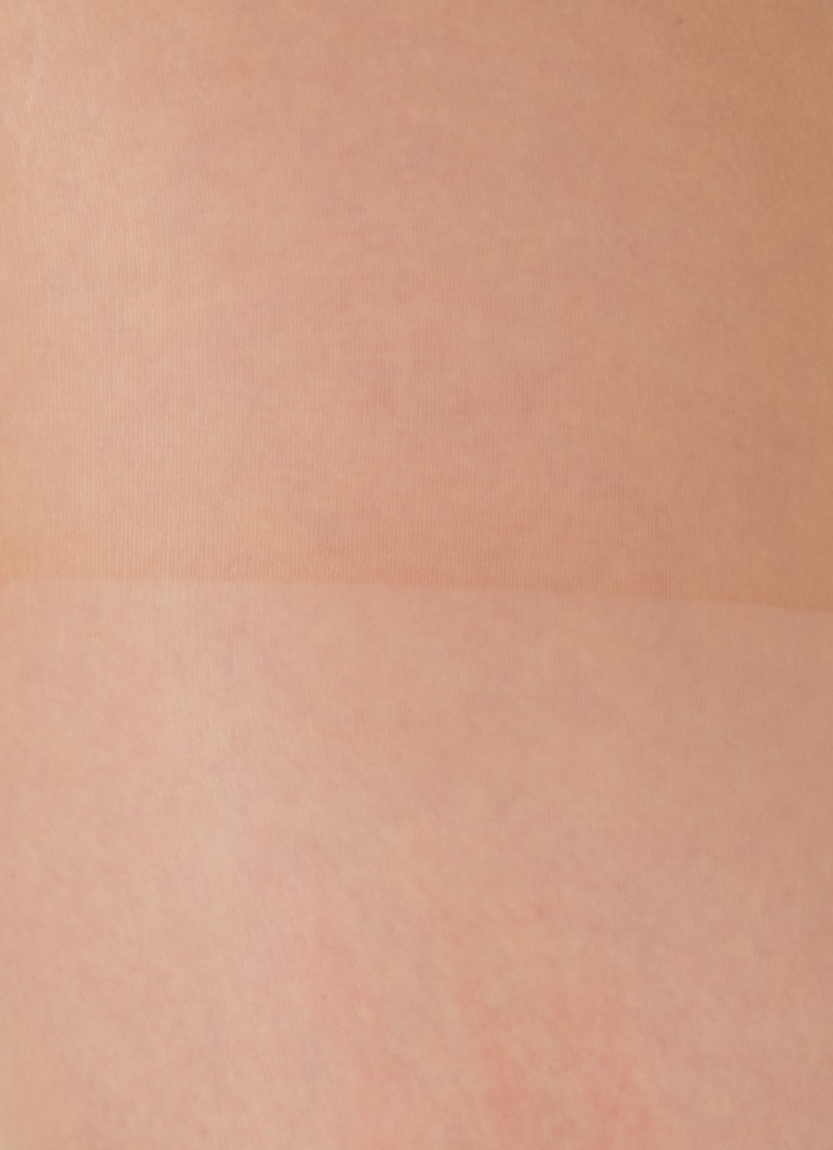 Falke Invisible Deluxe zeķubikses no 8 denjē auduma