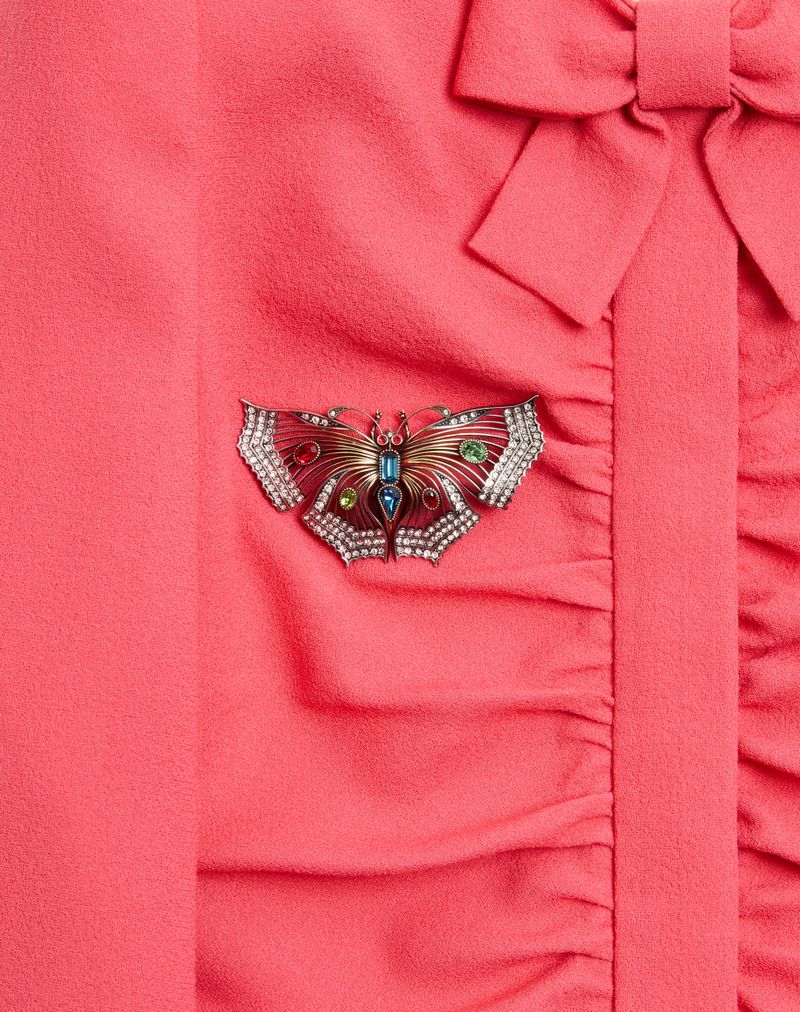 Broche Flutterby em metal e cristal
