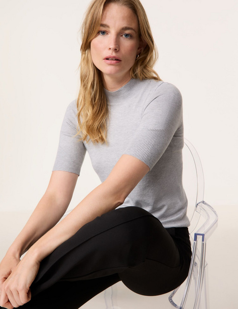 Kurzarmpullover mit Turtleneck