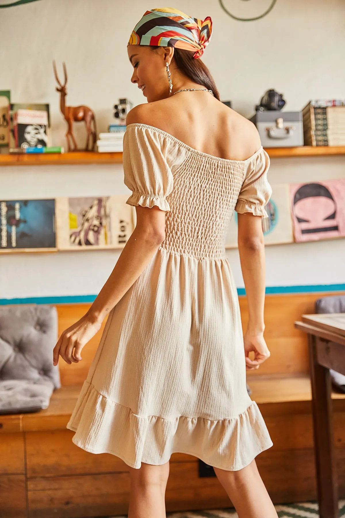 Olalook  Ausgestelltes Kleid mit steinernem Gimped-Kragen zum Binden für Damen