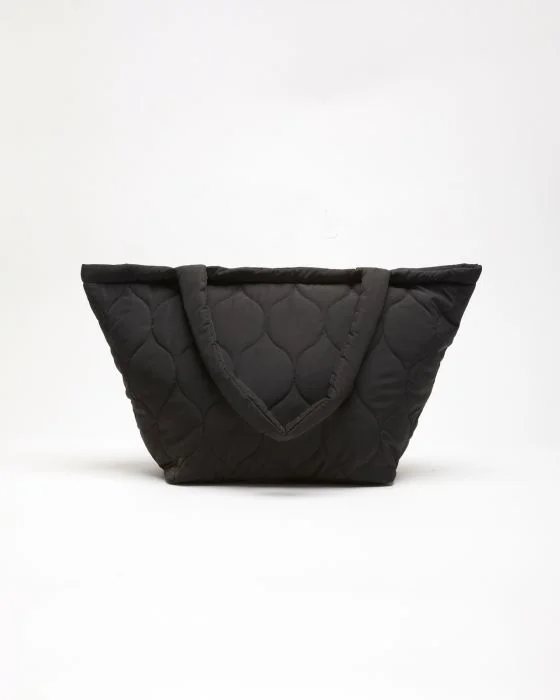 Sac matelassé forme besace
