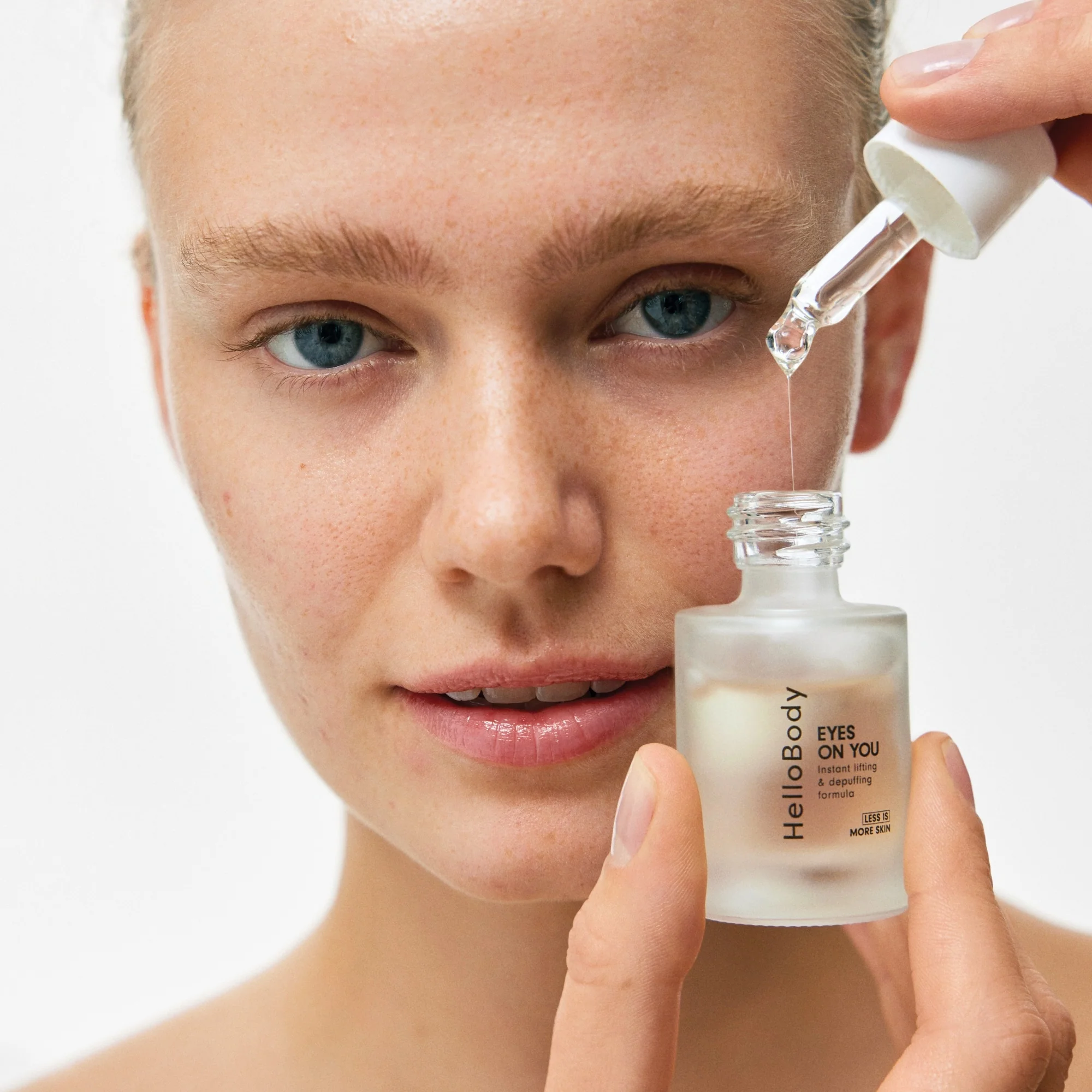 Booster Eyes On You Serum – Anti-Falten-Augenkontur, gegen Tränensäcke und Augenringe