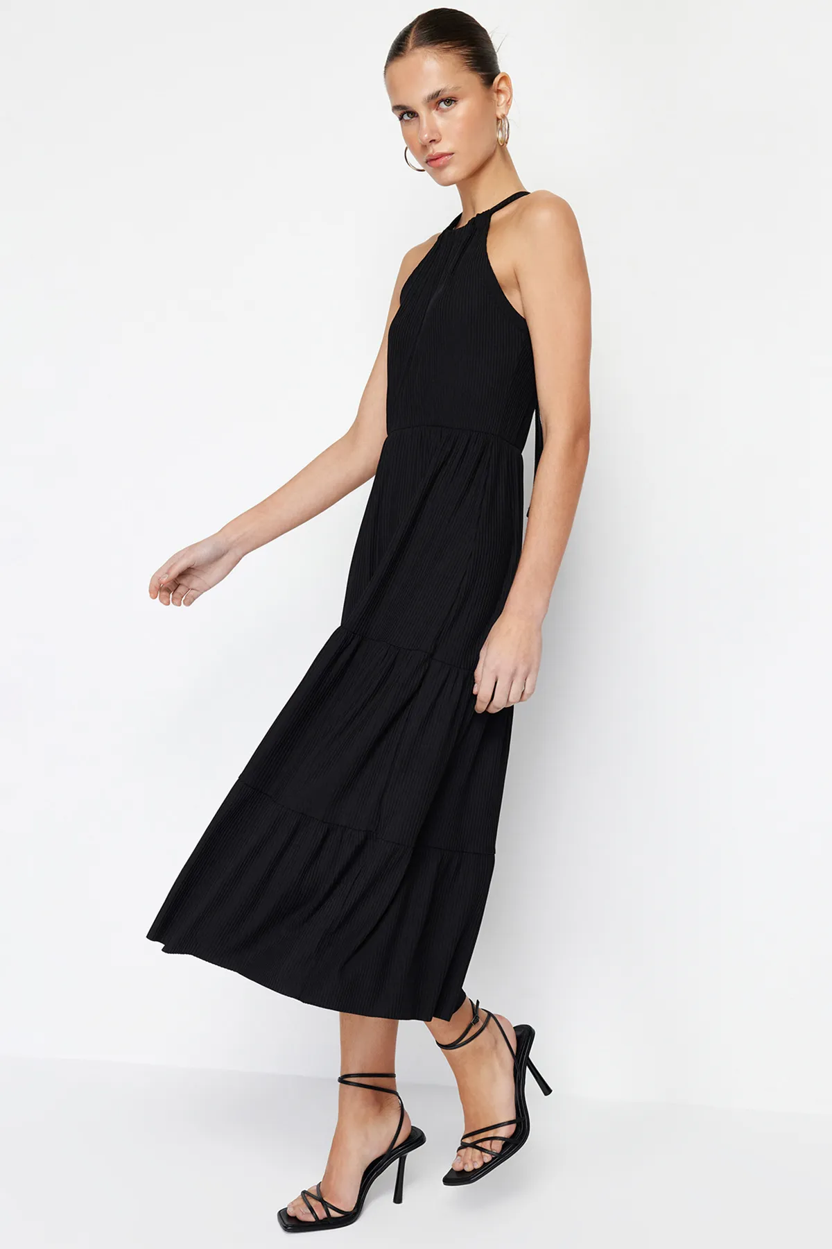 Trendyol Collection  Schwarz*001 Neckholder Bedrucktes A-Linien Maxi Strick Maxikleid TWOSS23EL00705
