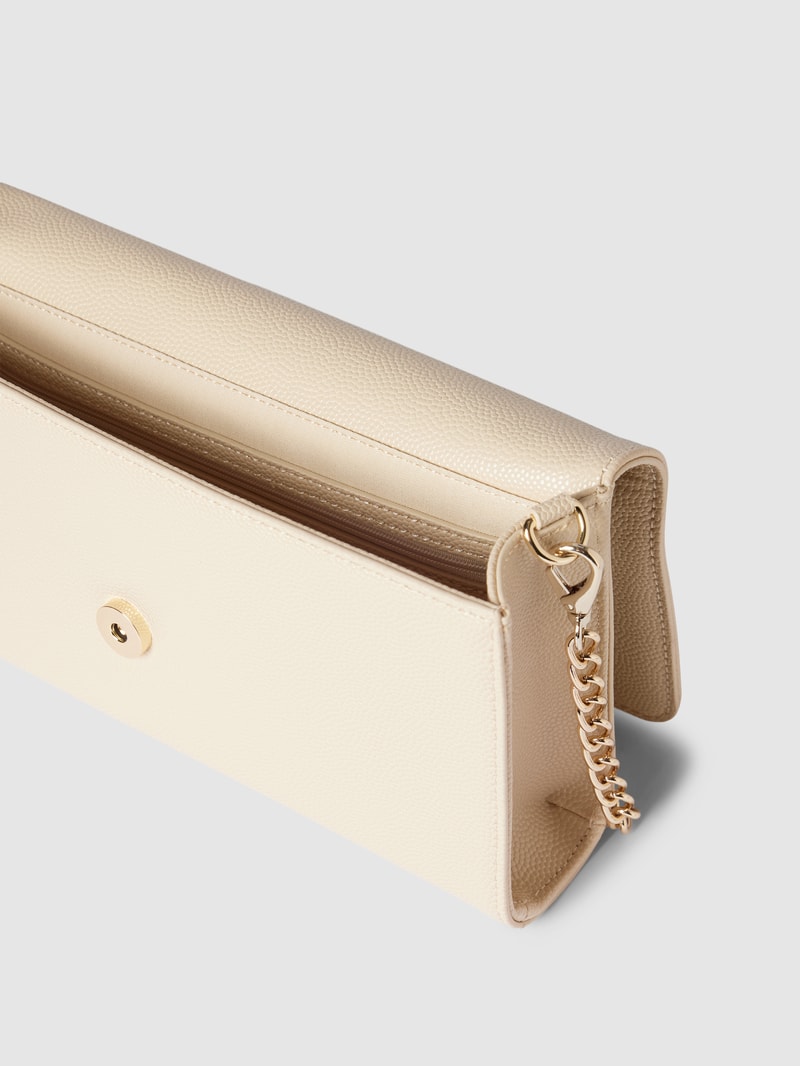 Clutch mit Label-Applikation Modell 'DIVINA' in beige