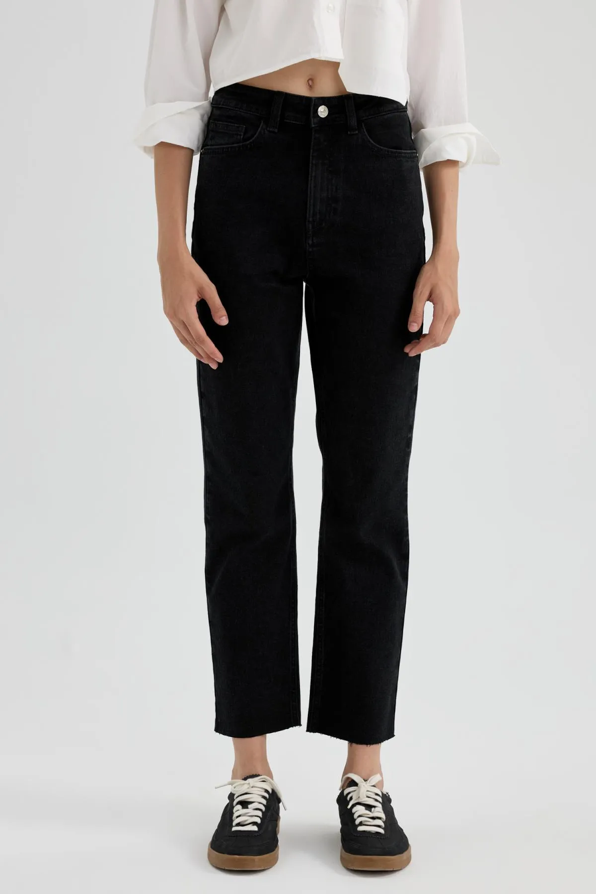 DeFacto  Mary Vintage Jeanshose mit geradem Schnitt und hoher Taille, knöchellang, A7005ax23au