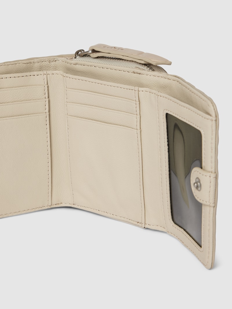 Portemonnaie mit Label-Detail Modell 'Pablita' in offwhite