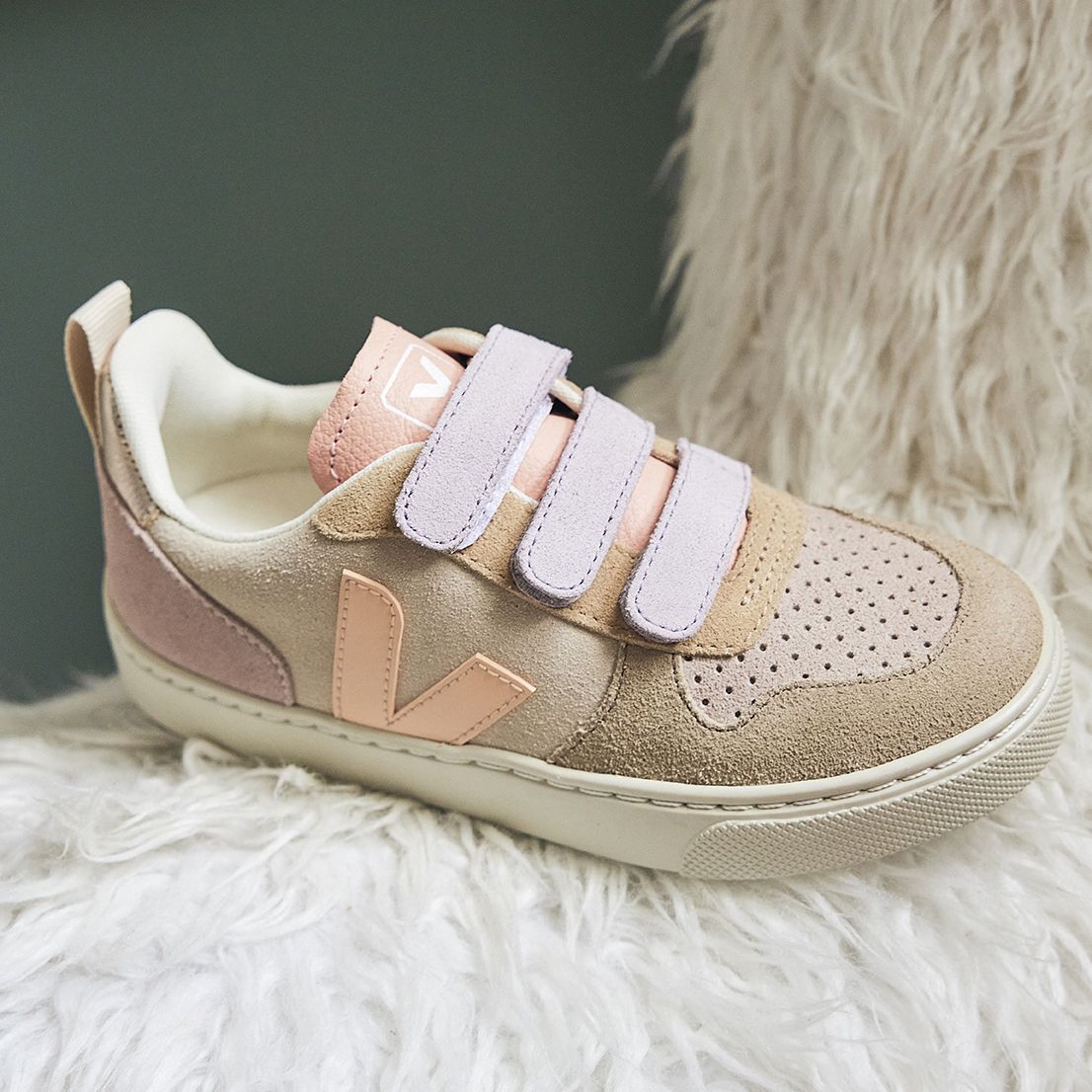 Veja  V-10 VELCRO H22 - sable rose