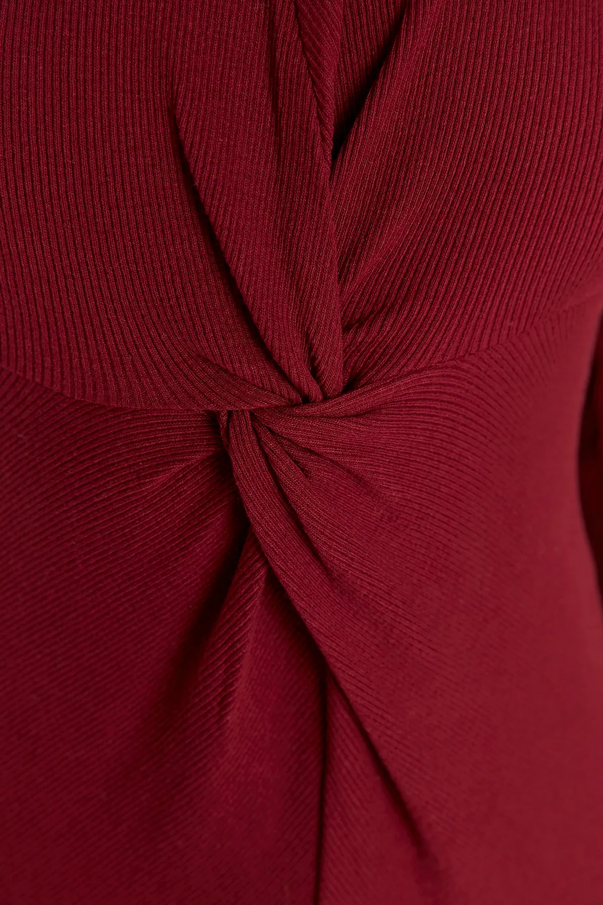 Trendyol Collection  Burgunderfarbenes, schnurgebundenes Mini-Strickkleid mit Knotendetail TWOAW23EL00092
