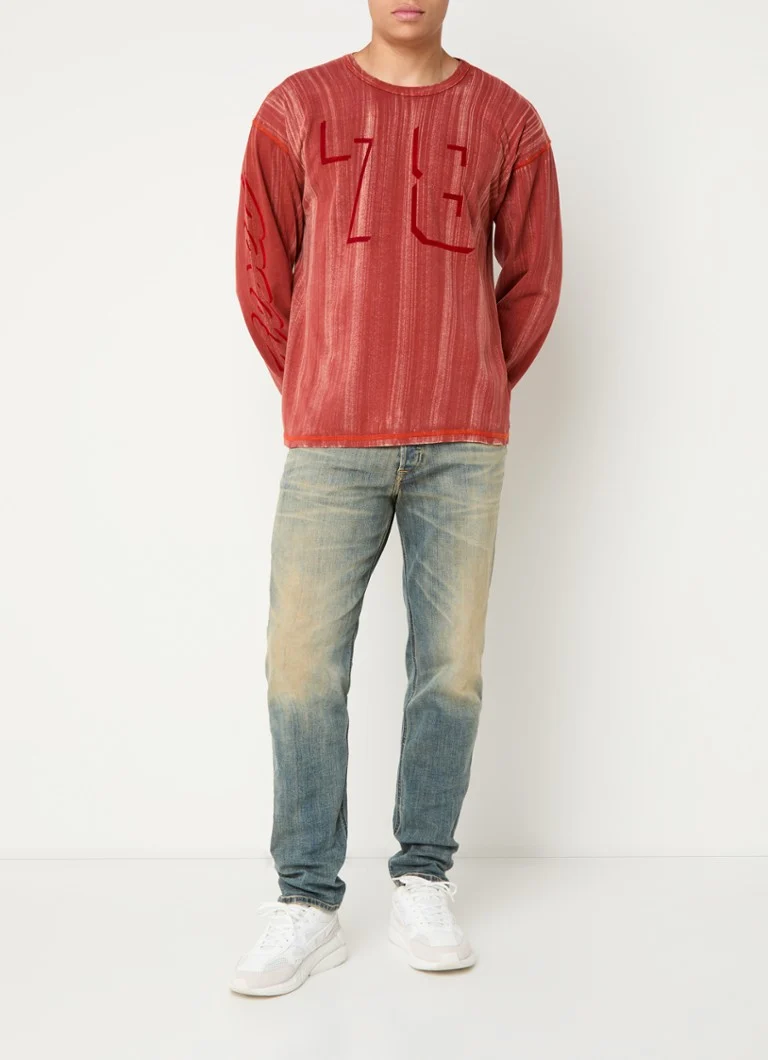 Diesel 2023 D-Finitive slim fit jeans med vasket overflate