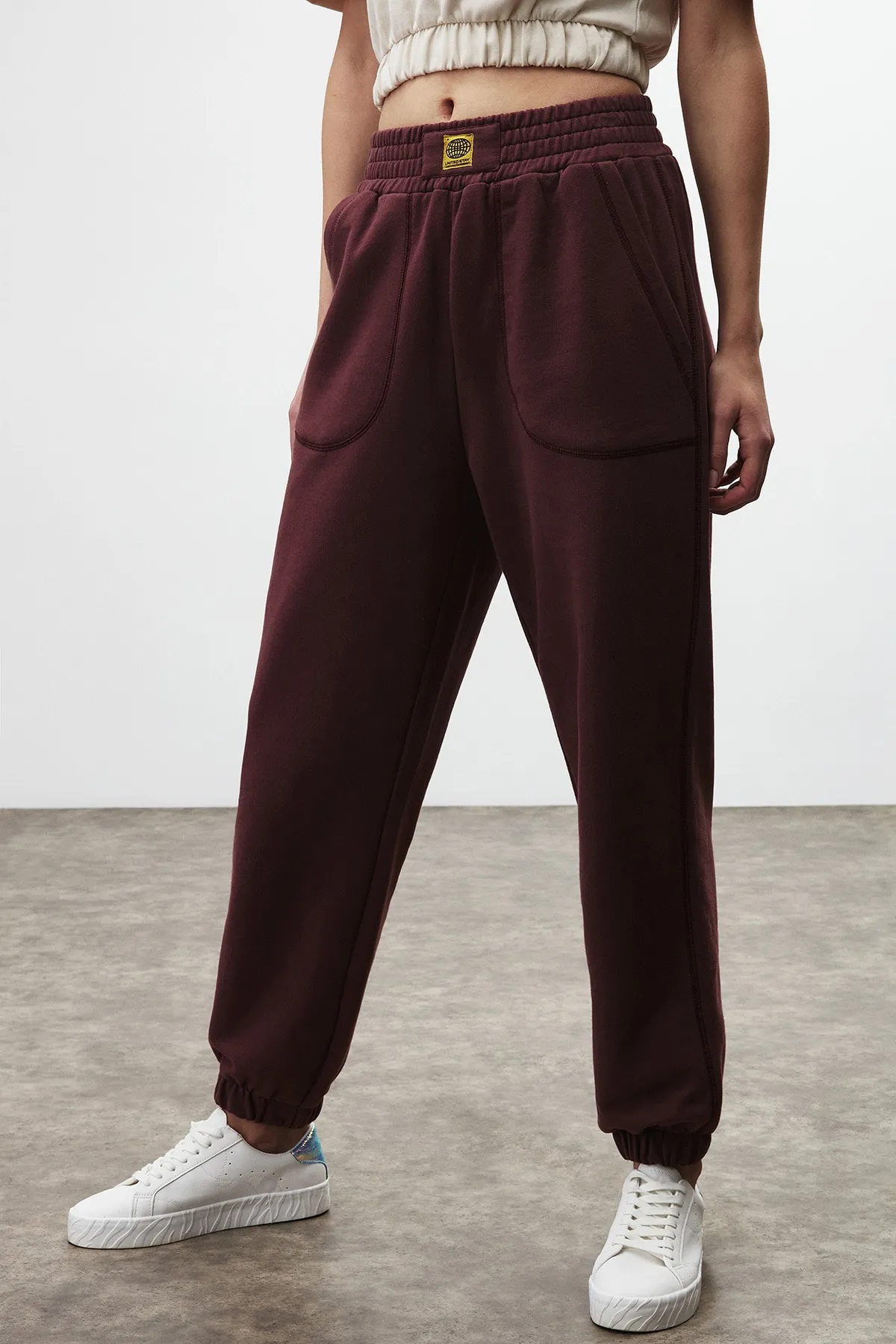GRIMELANGE  Dahlia Relaxed Claret Red Jogginghose