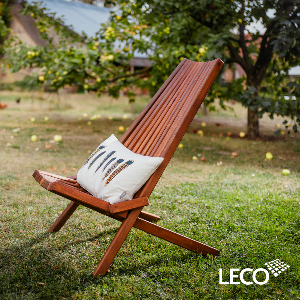 LECO Holzliegestuhl MIRA – Klappbarer Gartenstuhl aus wetterfestem Hartholz – Akazienholz FSC100%