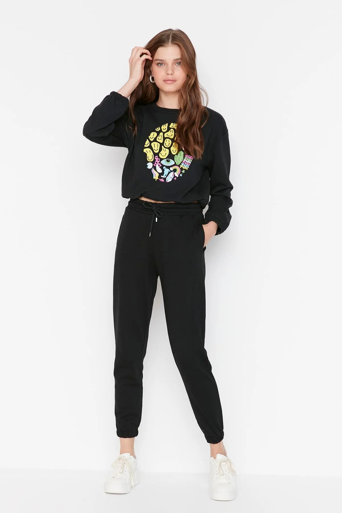 Trendyol Collection  Schwarze Basic Jogger Dünne Strick-Jogginghose TWOAW21EA0194