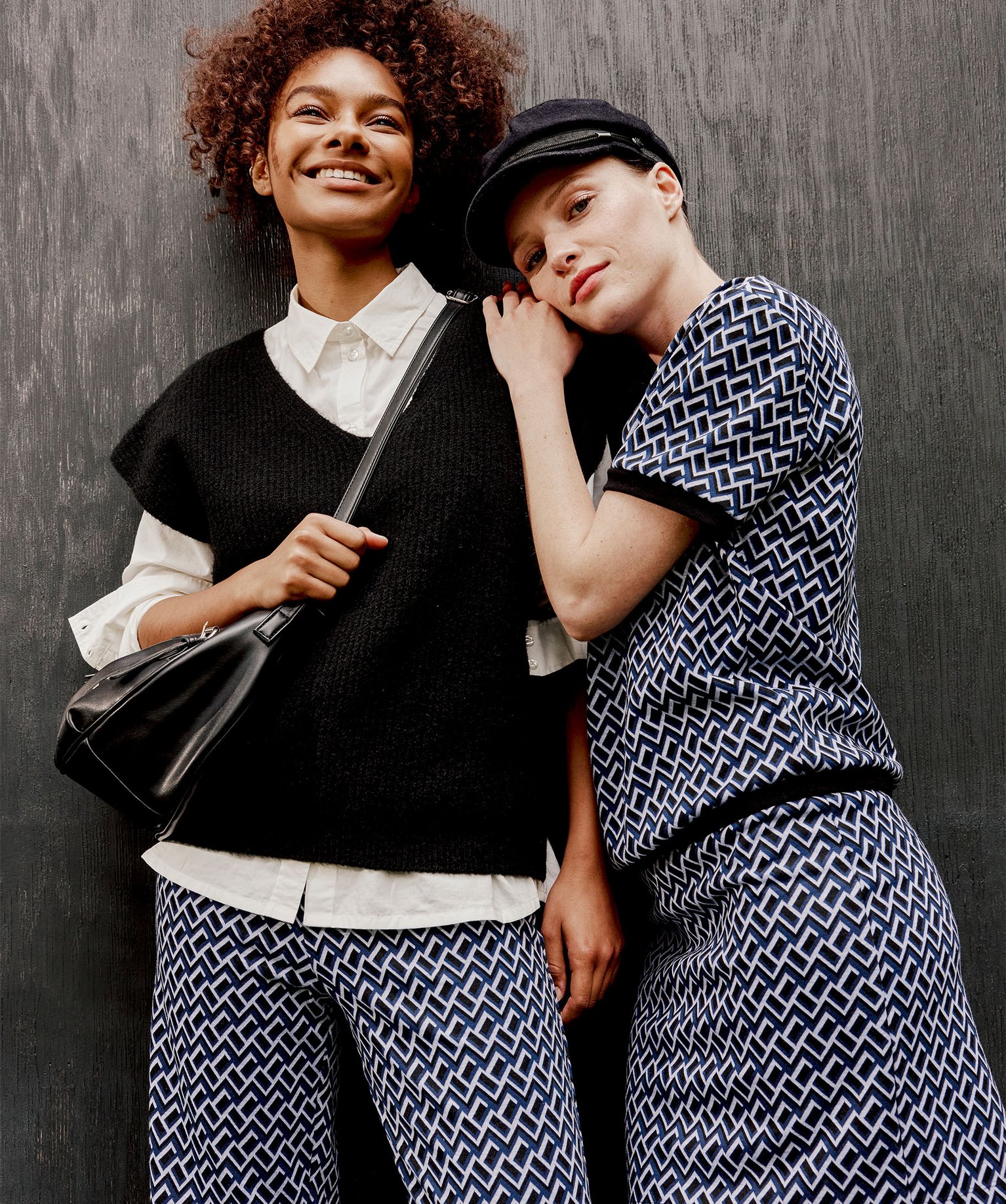 Pull femme sans manches avec col V noir | GEMO