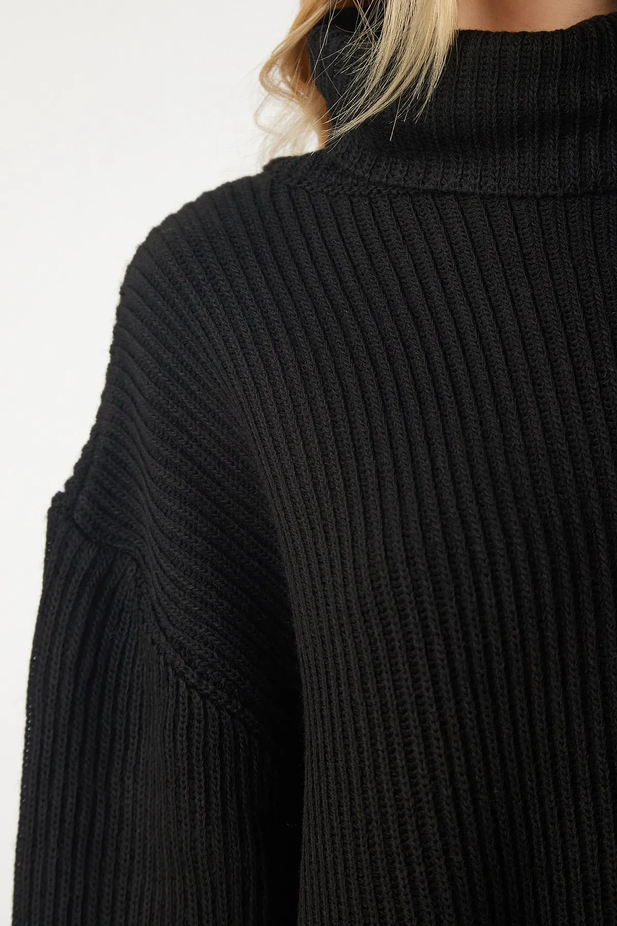 Happiness İstanbul  Schwarzer Rollkragenpullover in Übergröße für Damen YY00164