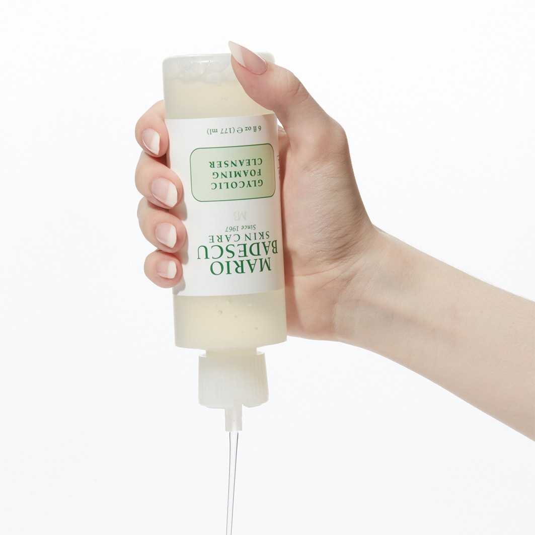 Spumă de curățare cu acid glicolic Mario Badescu