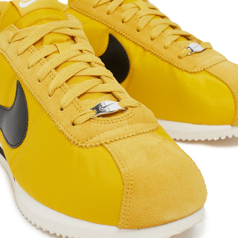 NIKE Wmns Cortez 