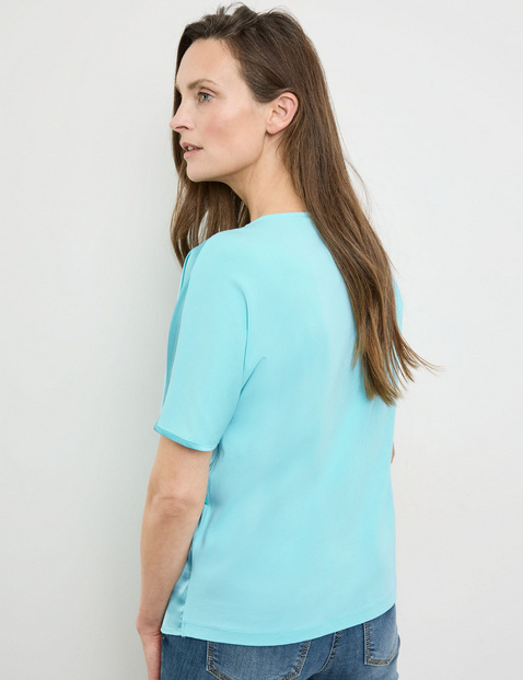 Fließendes Blusenshirt mit Material-Patch