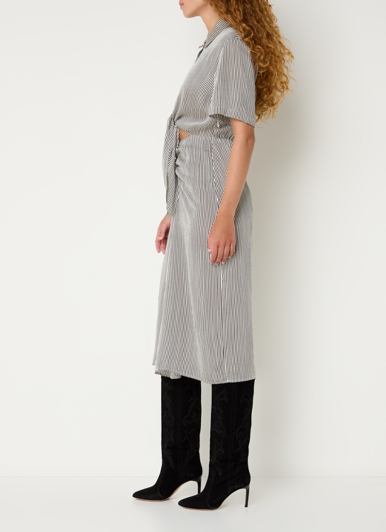 Vestido túnica midi Uma de Sessùn en mezcla de seda a rayas con detalle de lazo.