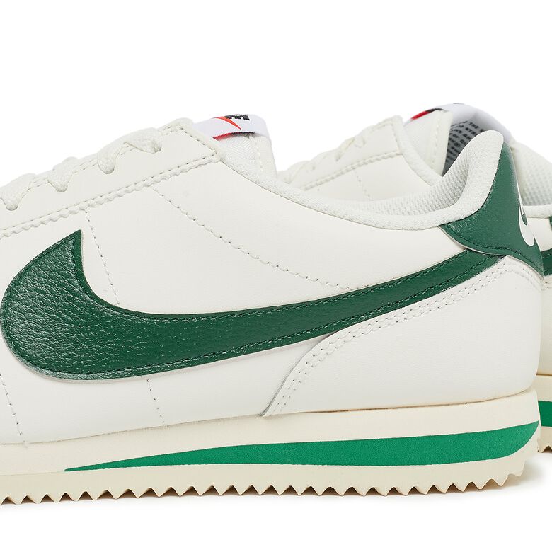 NIKE Wmns Cortez 