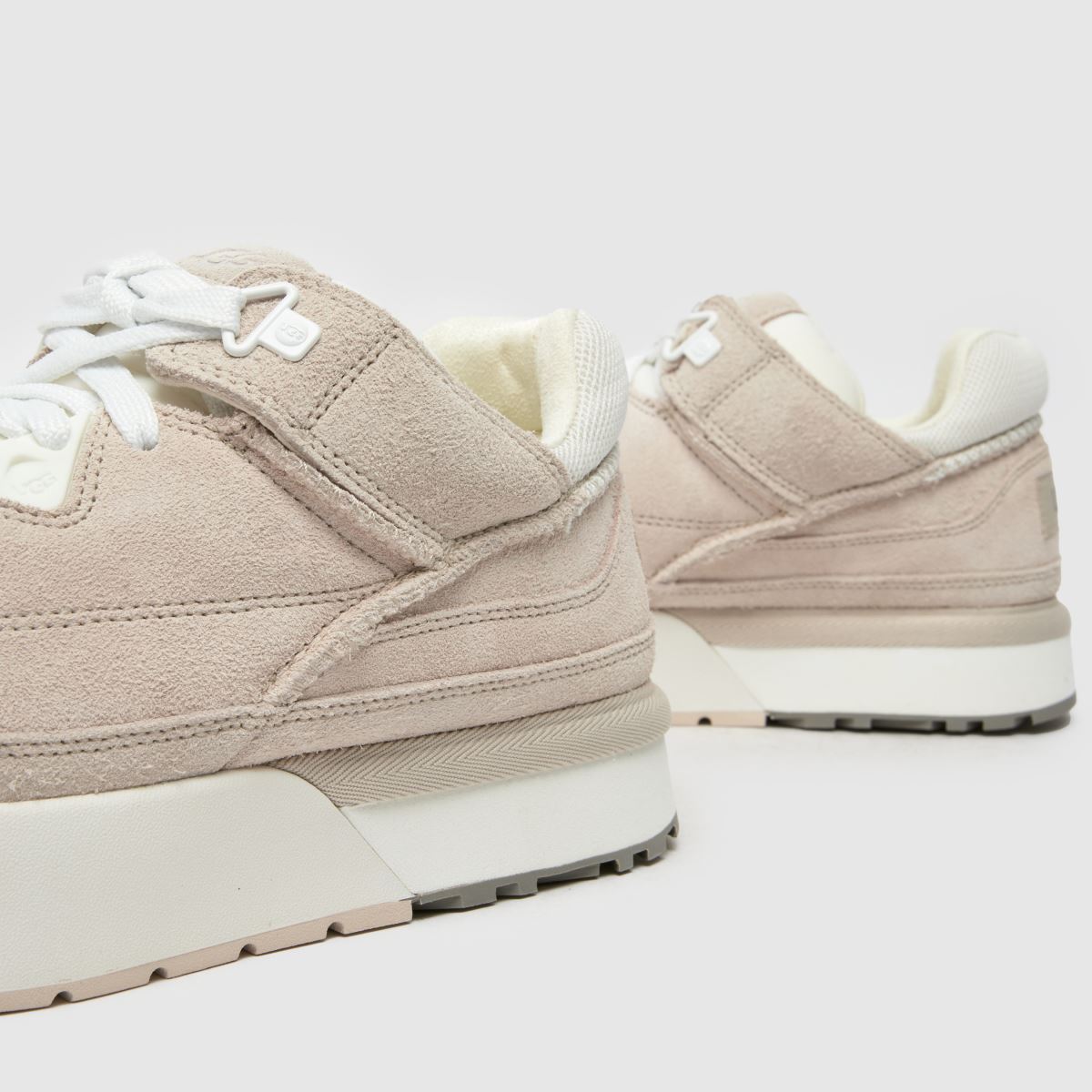UGG Goldencush kerámia tornacipő