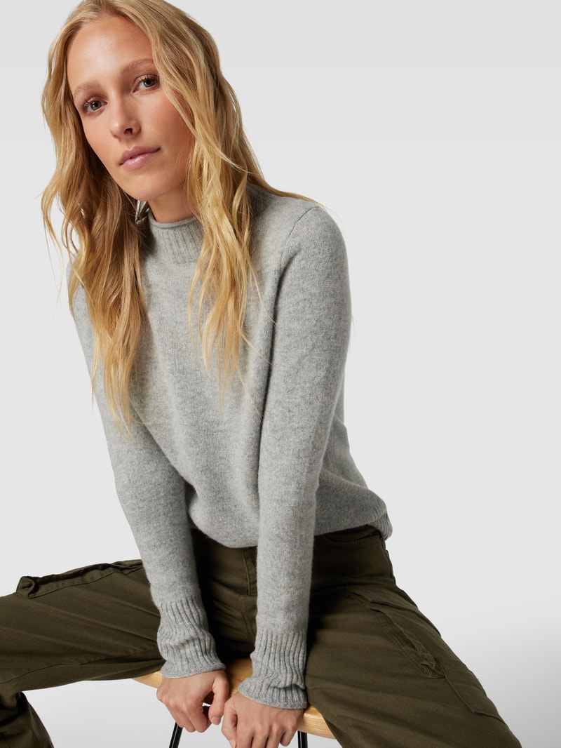 Strickpullover aus Wolle mit Stehkragen in mittelgrau meliert