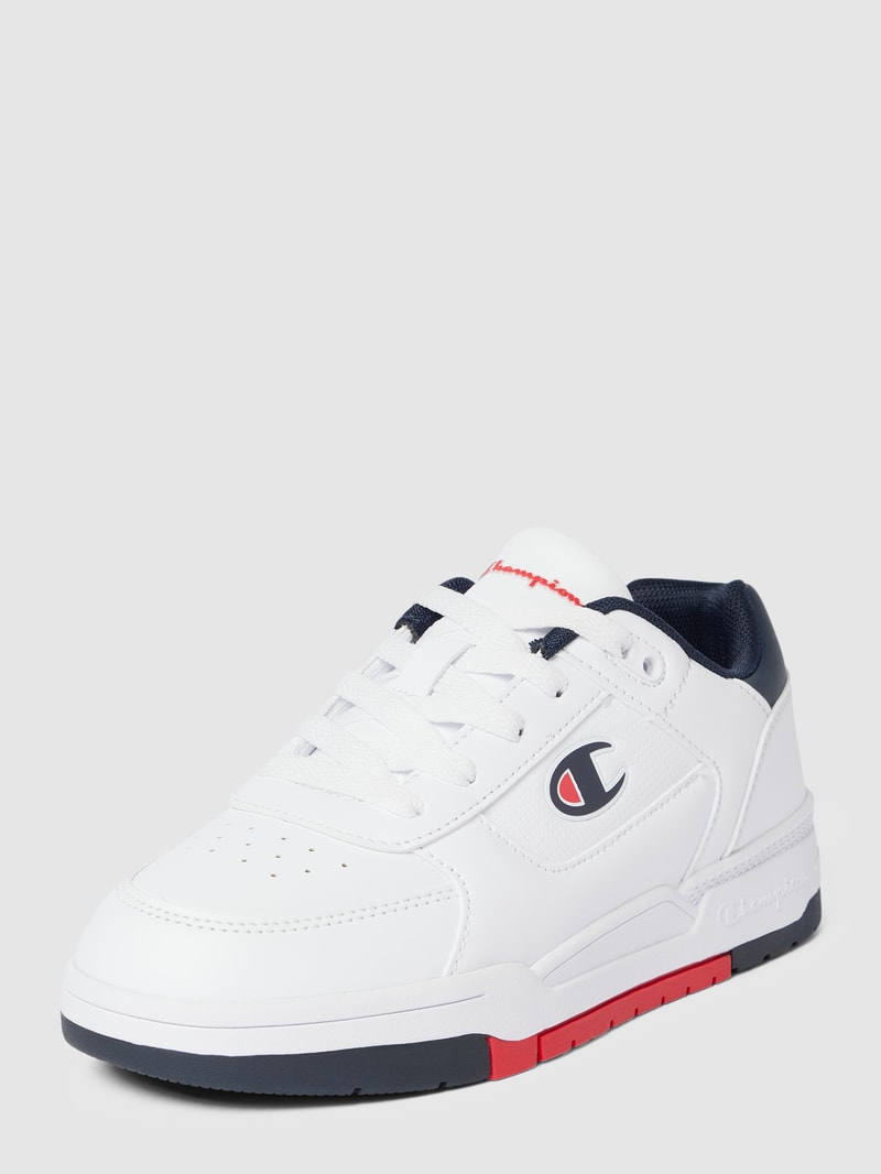 Sneaker mit Label-Detail in weiß