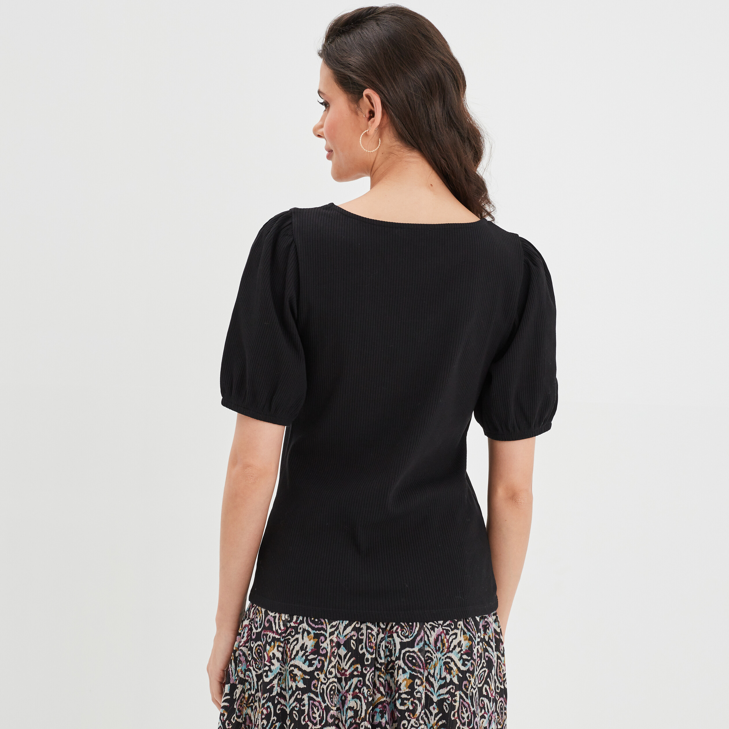 T-shirt manches ballons col en V noir femme | La Halle