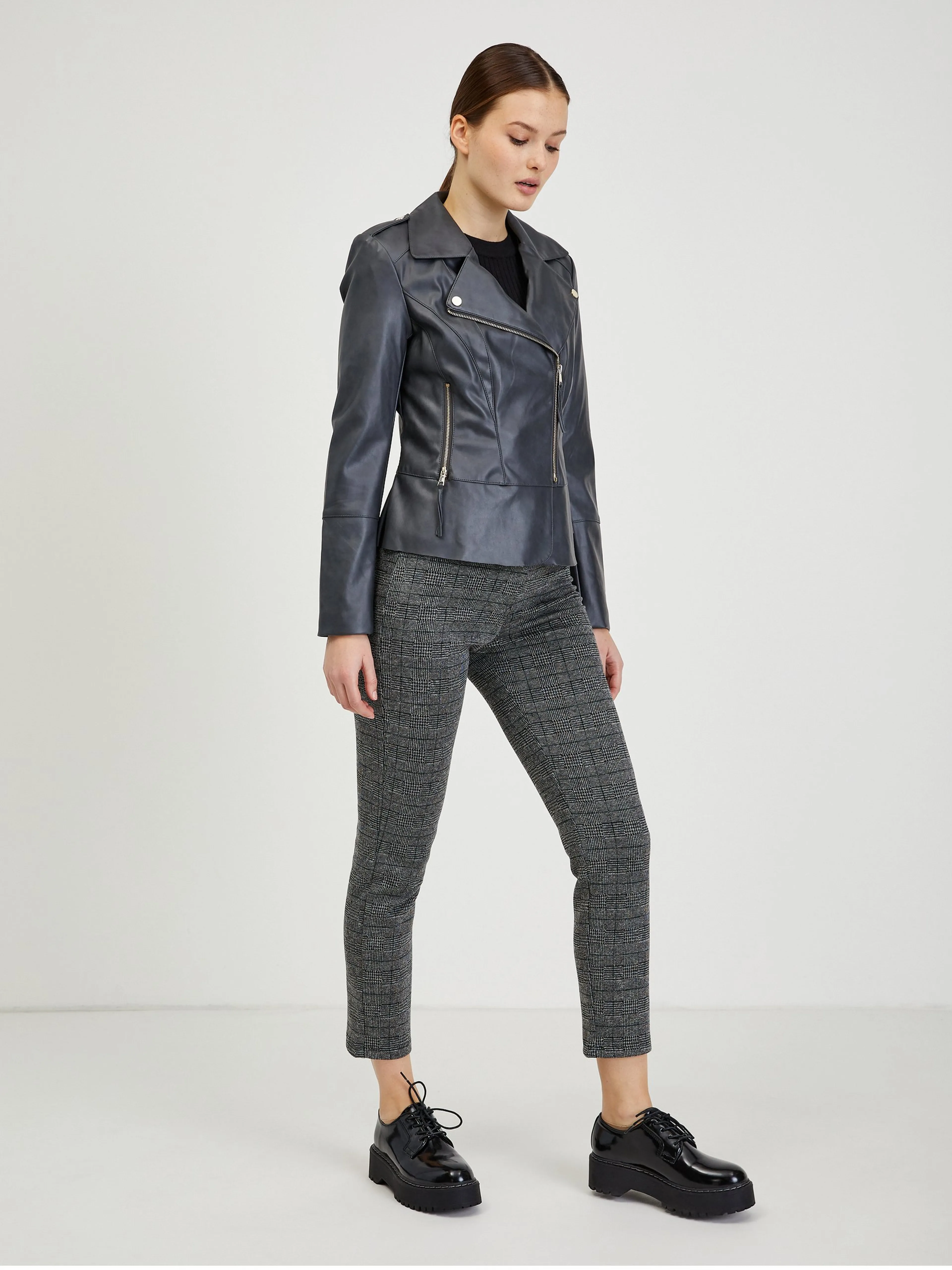 Schwarze Damen Kunstlederjacke ORSAY