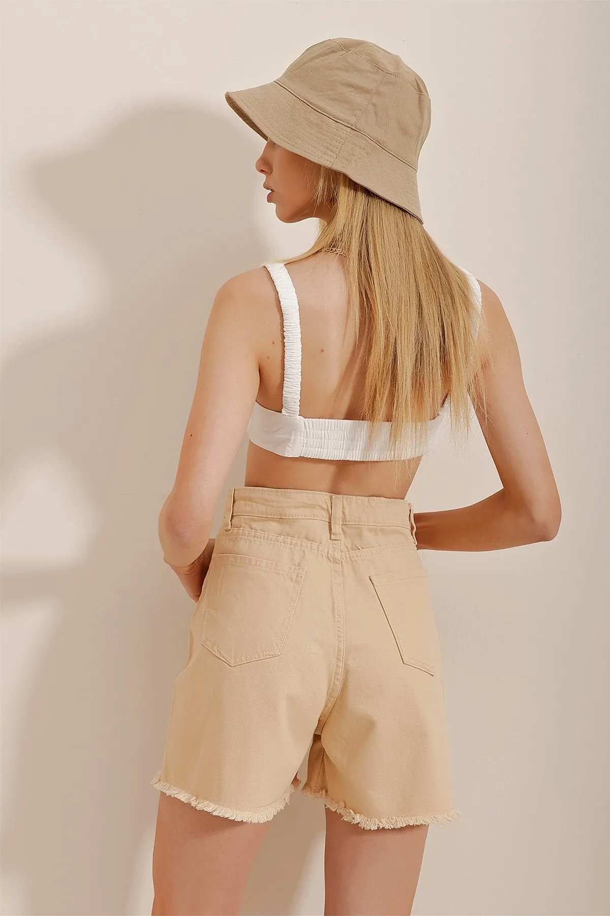 Trend Alaçatı Stili  Shorts - Beige - Mittlerer Bund